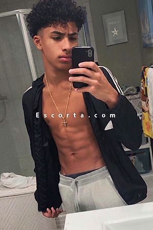 Luca - Male escorts Roma