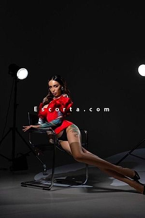Laura Foto #2