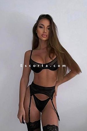Amira - Milano Escorts