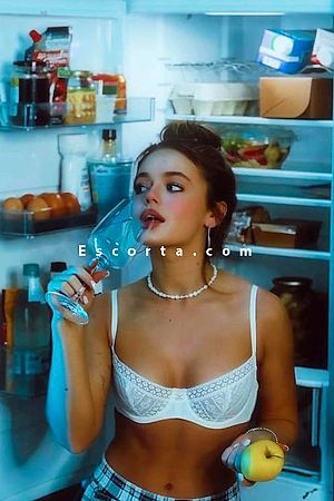 Kira - Roma Escorts