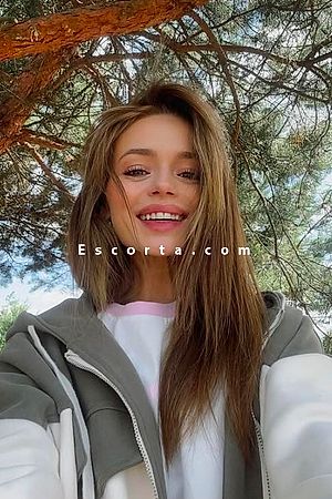 Kira - Roma Escorts