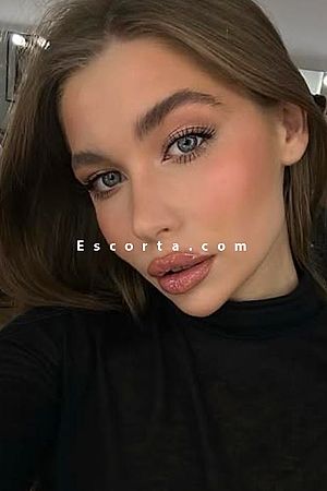 Elira - Roma Escorts