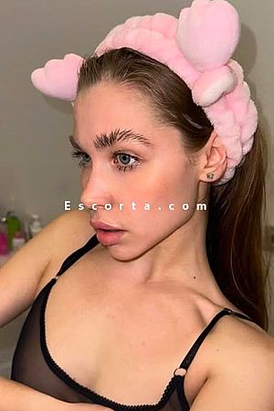Elira - Roma Escorts