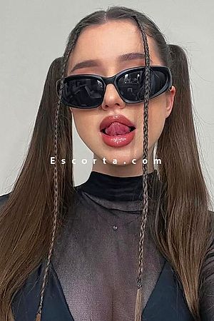 Vittoria - Escort Bari