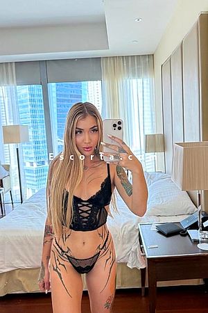 Alexia Pink Foto #3