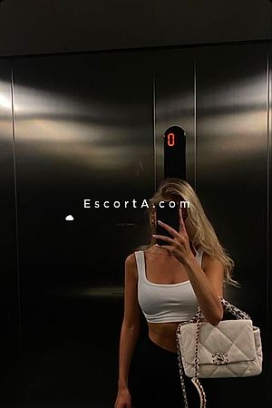Camilla - Milano Escorts