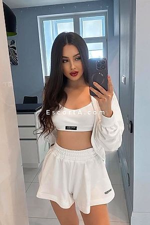 Milana - Roma Escorts