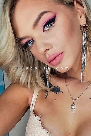 Milana - Genova Escorts