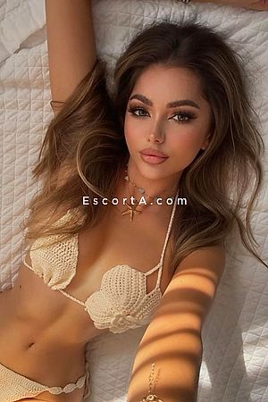 Emmi - Siena Escorts