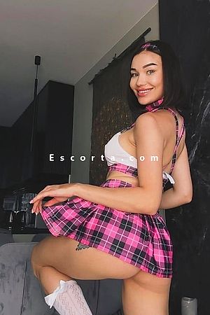 Karina Photo #3