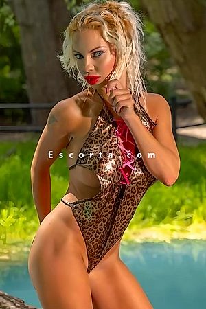 Alessia di Pesaro - Bari Escorts