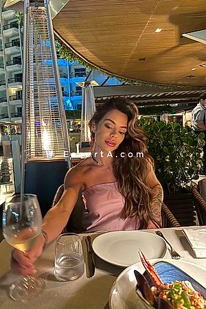 Selena Valli - Pavia Escorts