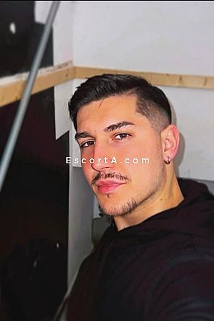 Ion - Busto Arsizio Boy Escorts