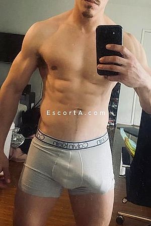 Lauren - Uomo cerca donna Milano