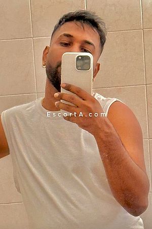 Sam - Uomo cerca donna Livorno