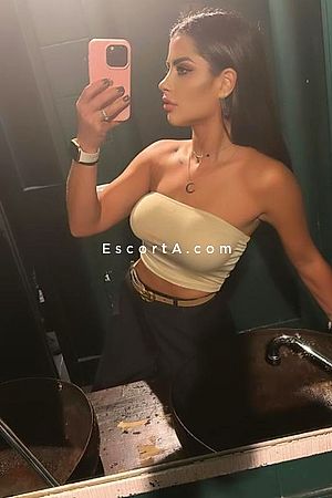 Mia - Mirano Escorts