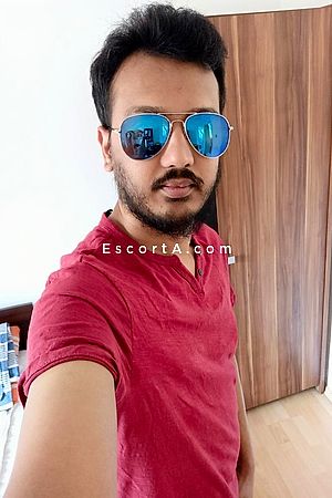 Ashod - Uomo cerca donna Milano