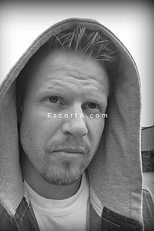 Enur - Afragola Boy Escorts