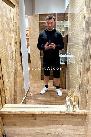 Josef - Uomo cerca donna Milano