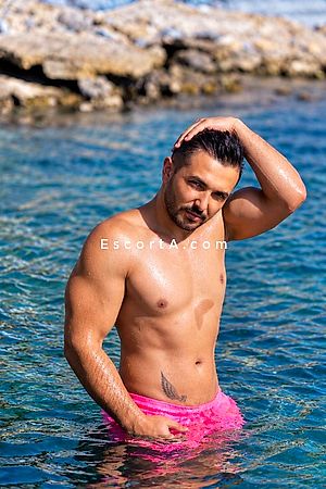 Batu - Bologna Boy Escorts
