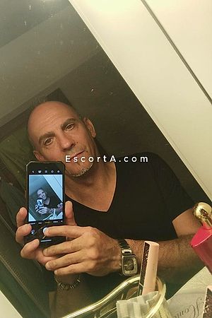 Poli - Torino Boy Escorts