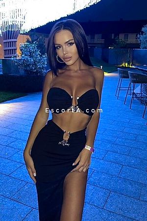 Alice - Como Escorts