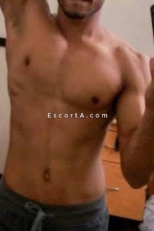 Rashmika - Uomo cerca donna Verona