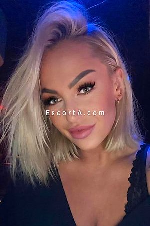 MANUELA - Brescia Escorts