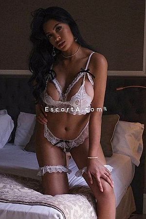 Ainhoa - Escort Roma