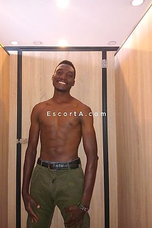 Malik_R - Roma Boy Escorts