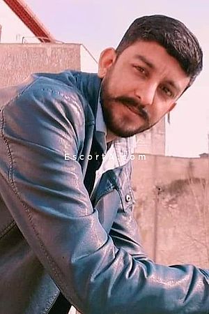 Baba - Uomo cerca donna Firenze