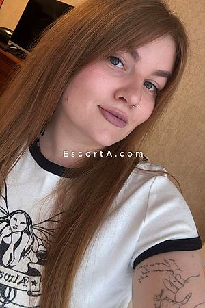 Alina - Bari Escorts