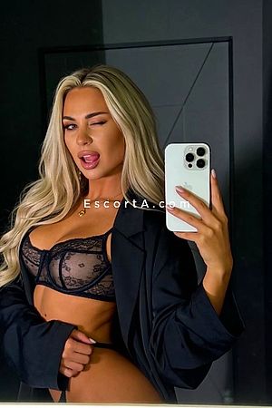 Erin - Roma Escorts