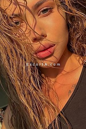 Nika - Roma Escorts