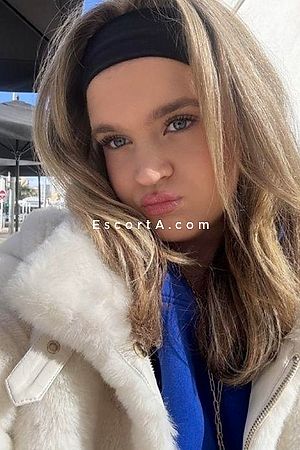 Simona - Roma Escorts