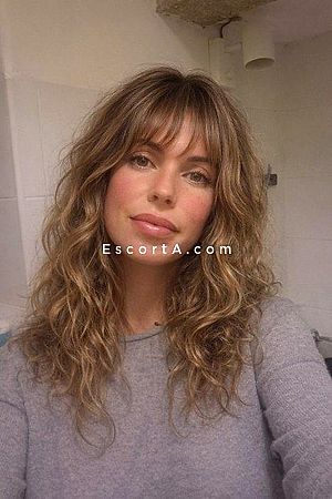 Lorenza Velez Photo #3