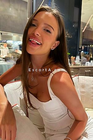 Sara - Roma Escorts