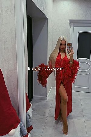 Annelye - Milano Escorts