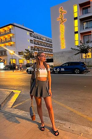 Lara - Trieste Escorts