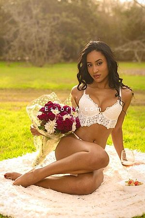 Ellie Ricci - Milano Escorts