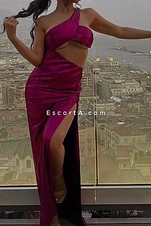 Sarah luxury italiana Foto #2
