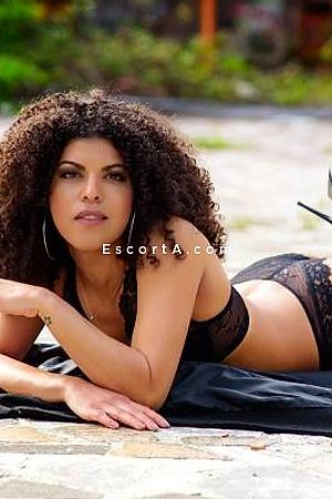 Luna - Como Escorts