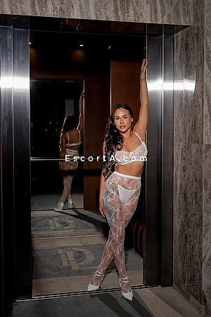 Alina - Milano Escorts