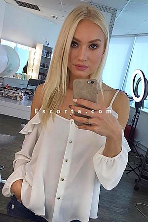 KRISTINA - Donna cerca uomo Cagliari