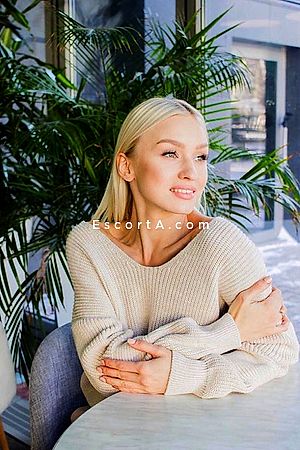 KRISTINA Foto #2