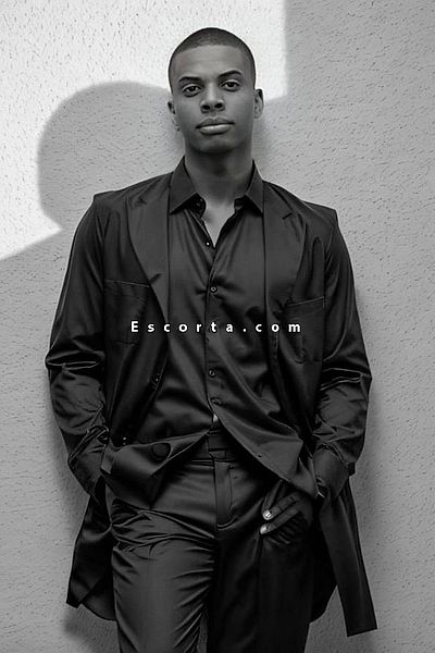 Elvis24cm - Rome Boy Escorts #10