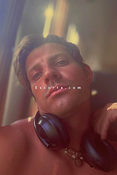LeonardoDaStiffi - Florence Boy Escorts #2