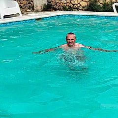 Robert09