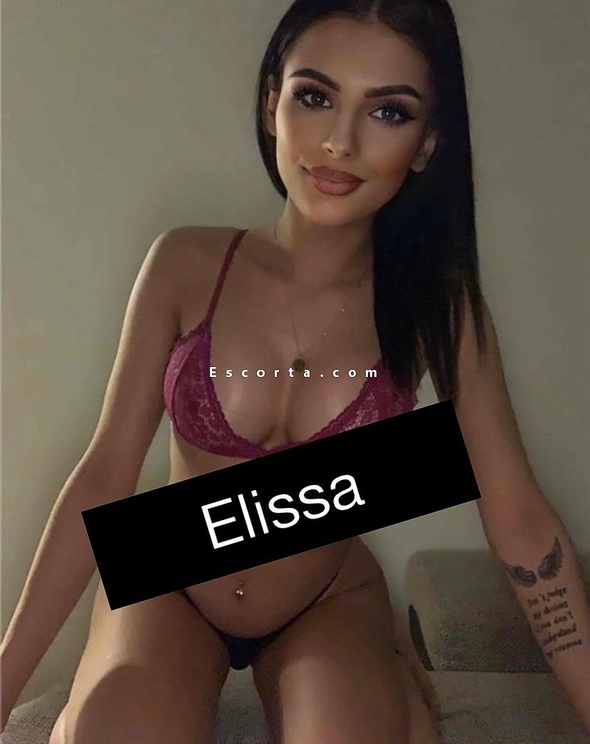 Donna cerca uomo escort Elissa a Lucca - EscortA