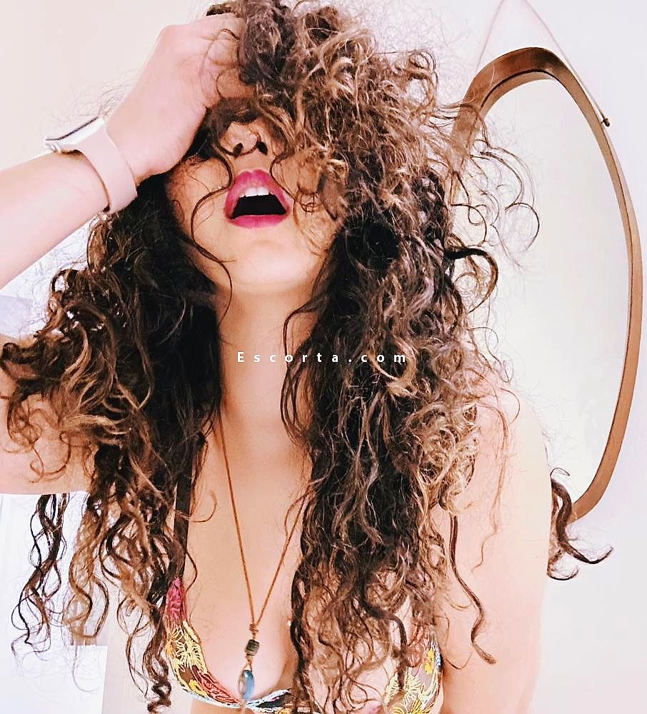 Escort Sandra Ferrari Pompino Modena 350 536 3504 - EscortA